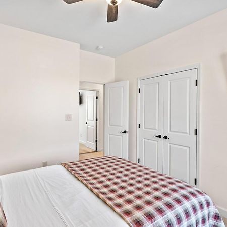 Bear Pass Is A 3 Bed 2 Bath Craftsman Style Home Located Within Walking Distance To Dt Gatlinburg Exterior foto