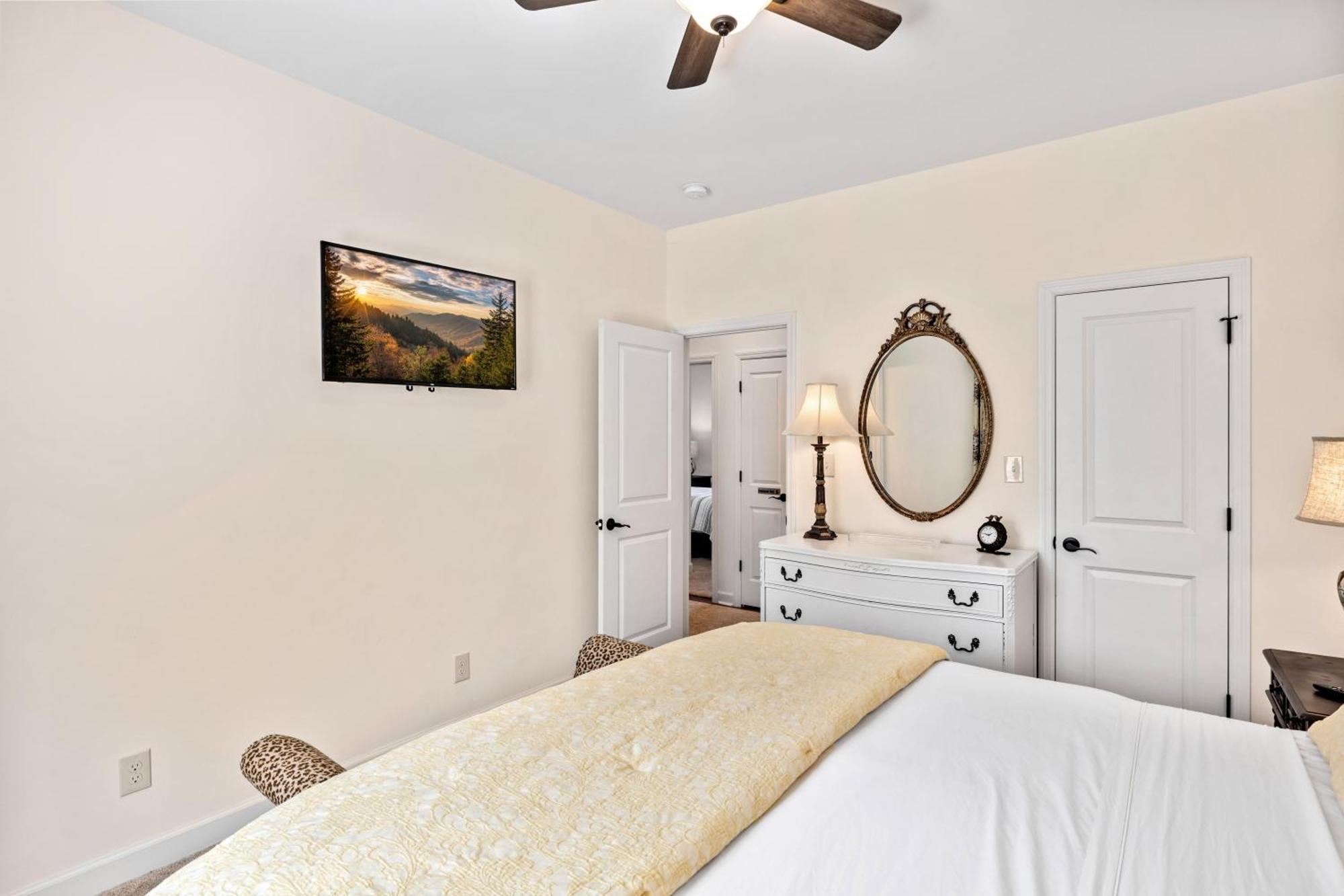 Bear Pass Is A 3 Bed 2 Bath Craftsman Style Home Located Within Walking Distance To Dt Gatlinburg Exterior foto