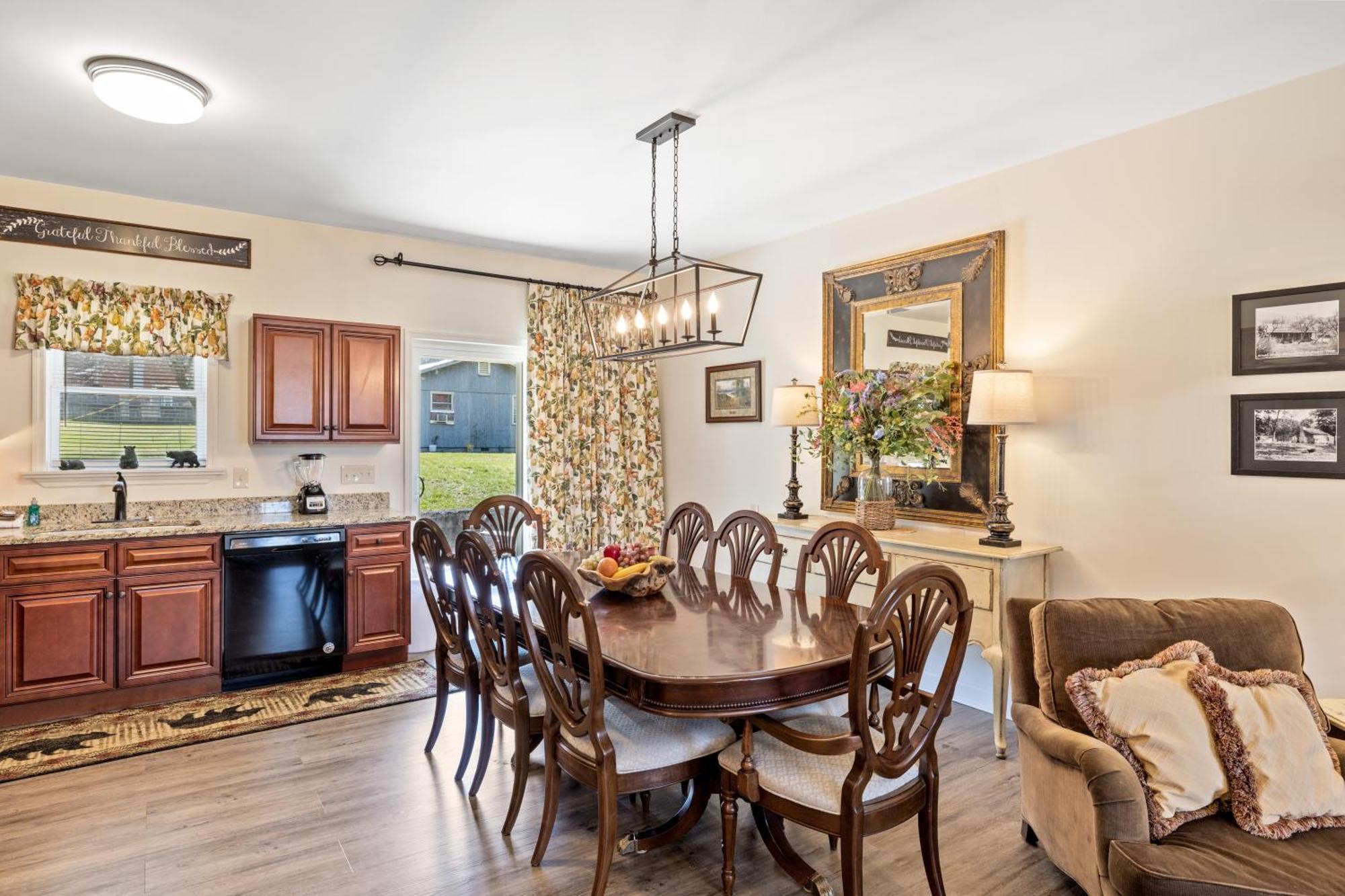 Bear Pass Is A 3 Bed 2 Bath Craftsman Style Home Located Within Walking Distance To Dt Gatlinburg Exterior foto