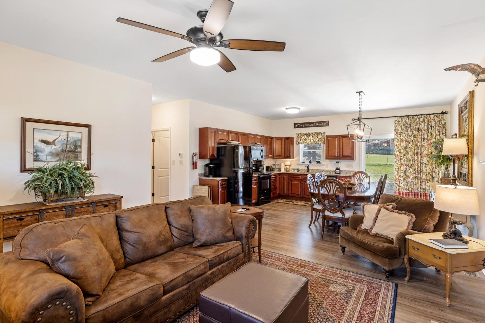 Bear Pass Is A 3 Bed 2 Bath Craftsman Style Home Located Within Walking Distance To Dt Gatlinburg Exterior foto