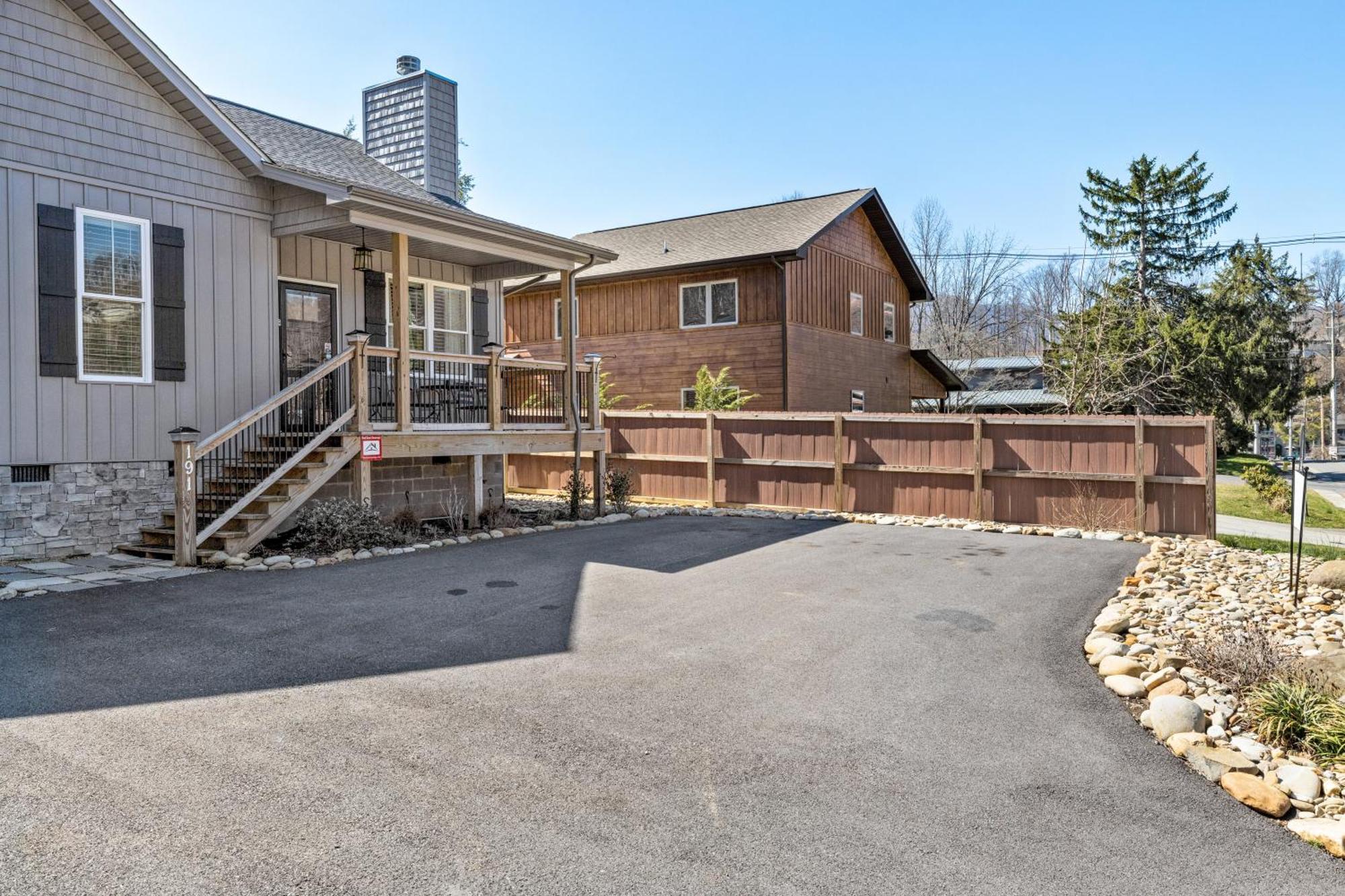 Bear Pass Is A 3 Bed 2 Bath Craftsman Style Home Located Within Walking Distance To Dt Gatlinburg Exterior foto